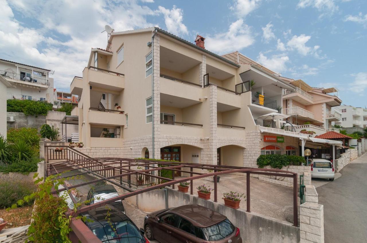 Apartments Molo Mare Hvar Town Exterior photo