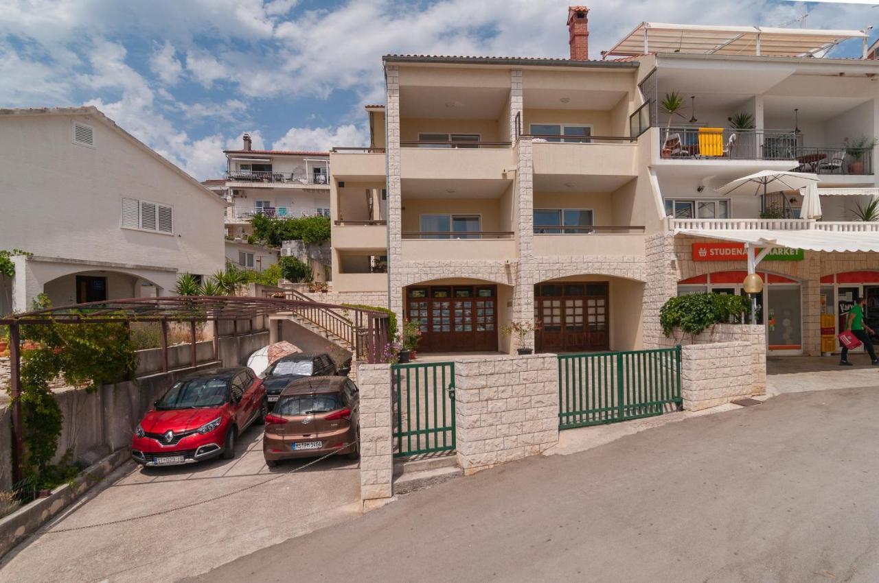 Apartments Molo Mare Hvar Town Exterior photo