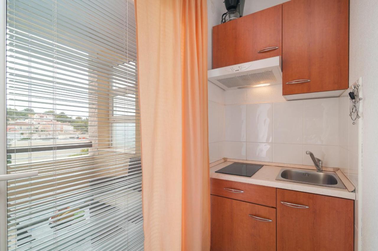 Apartments Molo Mare Hvar Town Exterior photo