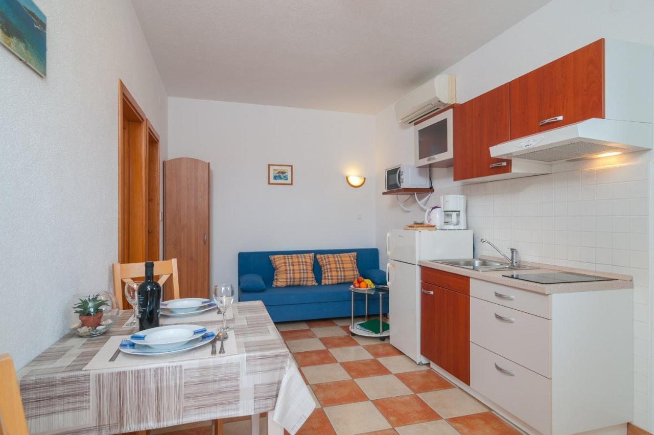 Apartments Molo Mare Hvar Town Exterior photo