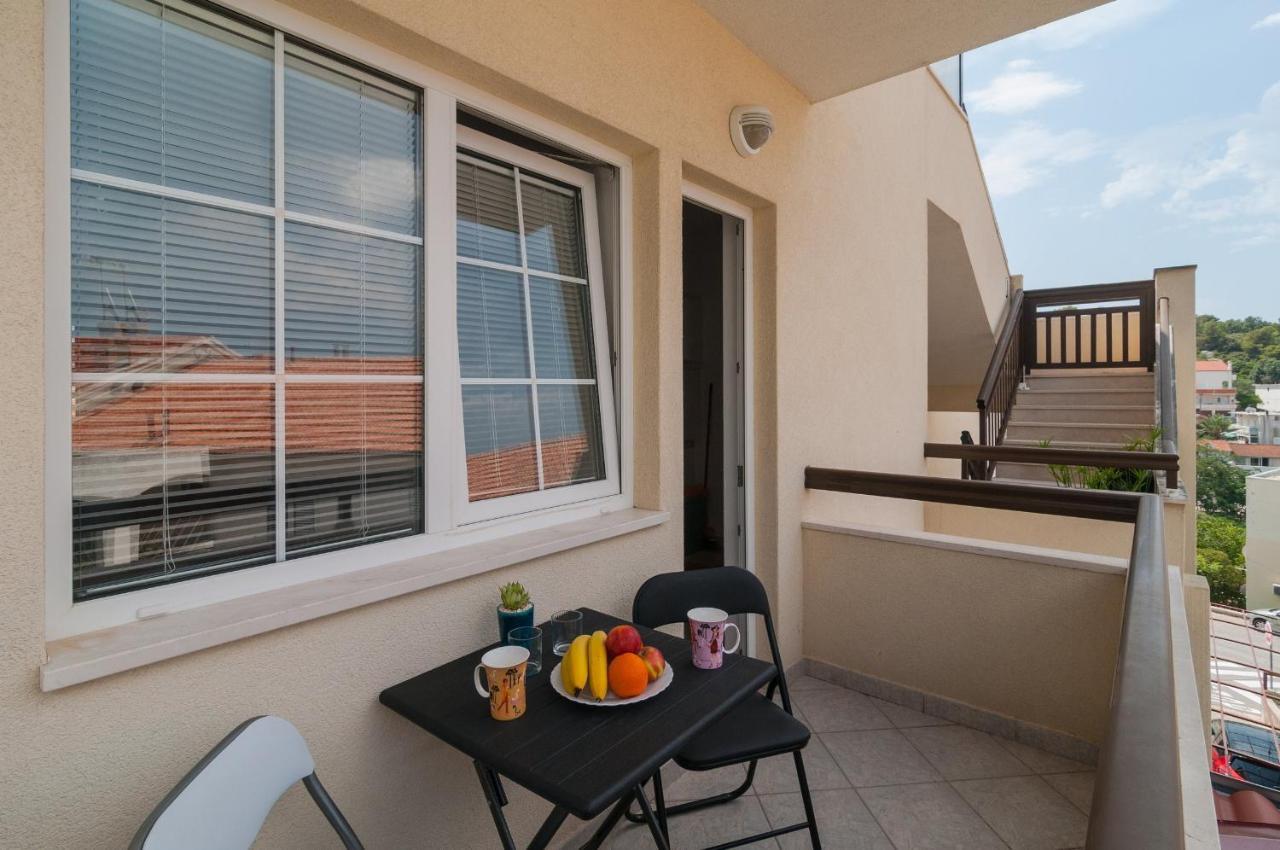 Apartments Molo Mare Hvar Town Exterior photo