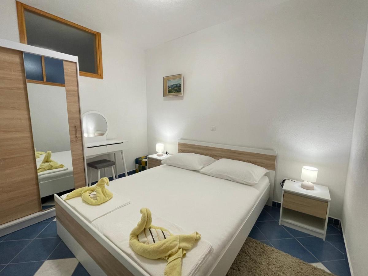 Apartments Molo Mare Hvar Town Exterior photo