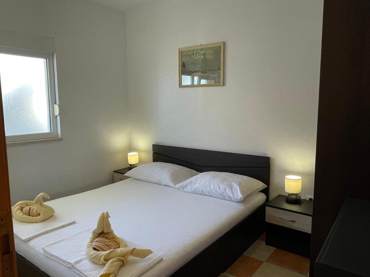 Apartments Molo Mare Hvar Town Exterior photo