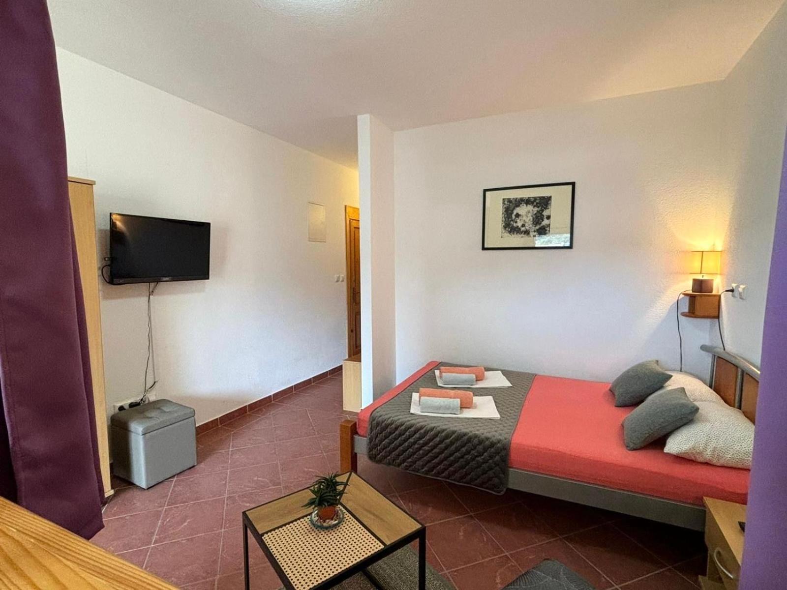Apartments Molo Mare Hvar Town Exterior photo