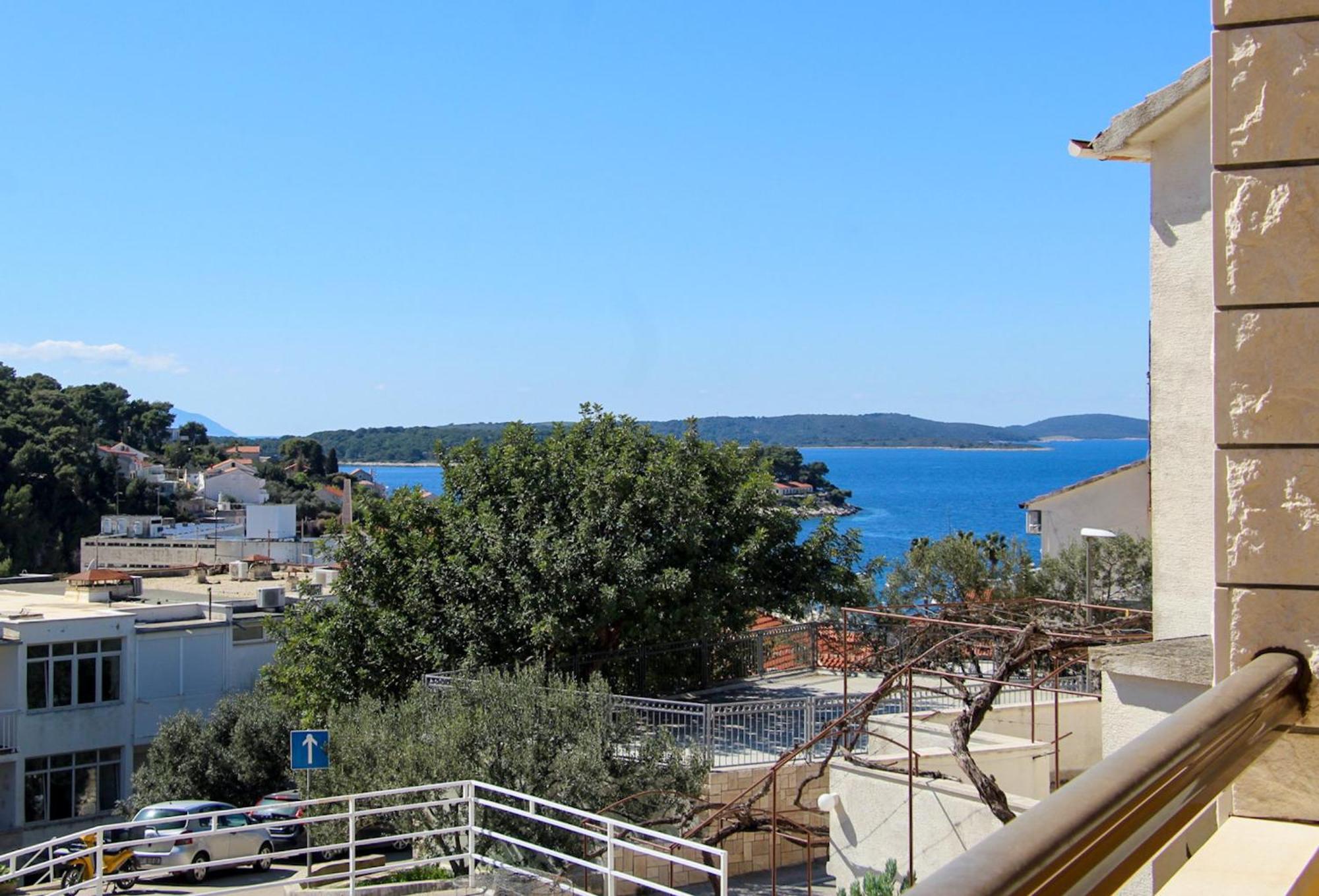 Apartments Molo Mare Hvar Town Exterior photo