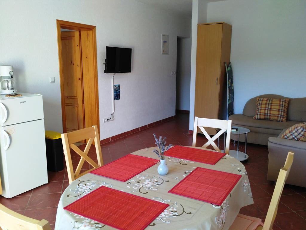 Apartments Molo Mare Hvar Town Exterior photo